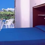 Apartment Bright With Terrace-beahost